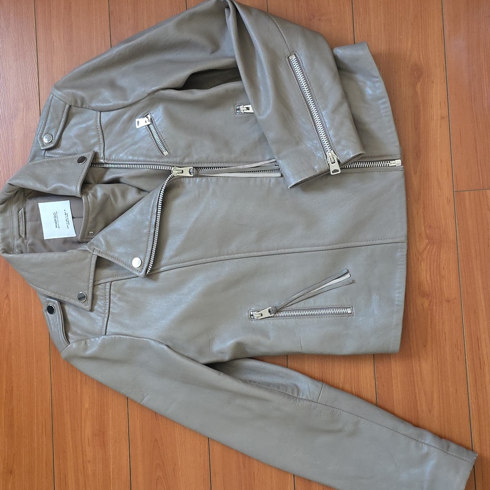 Mongo Jacket, Size Medium - image 1